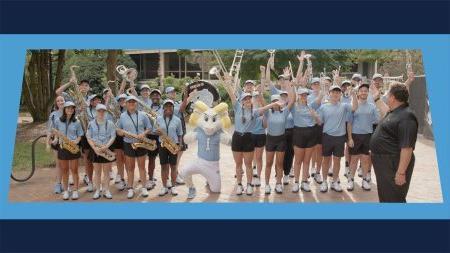 Carolina band poses with Rameses